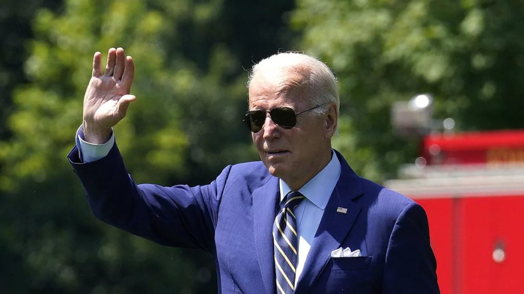 Biden Signs $280 Billion CHIPS Act To Boost US Chipmakers - Equitypandit