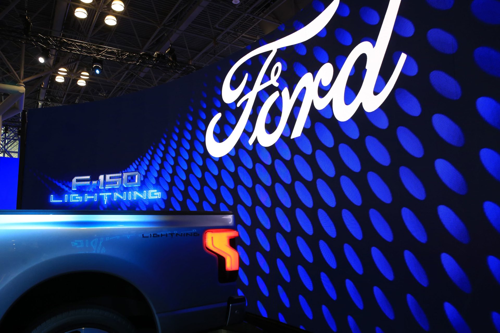 Ford Stock Has Biggest Daily Drop Since 2011 After Inflation Warnings ...