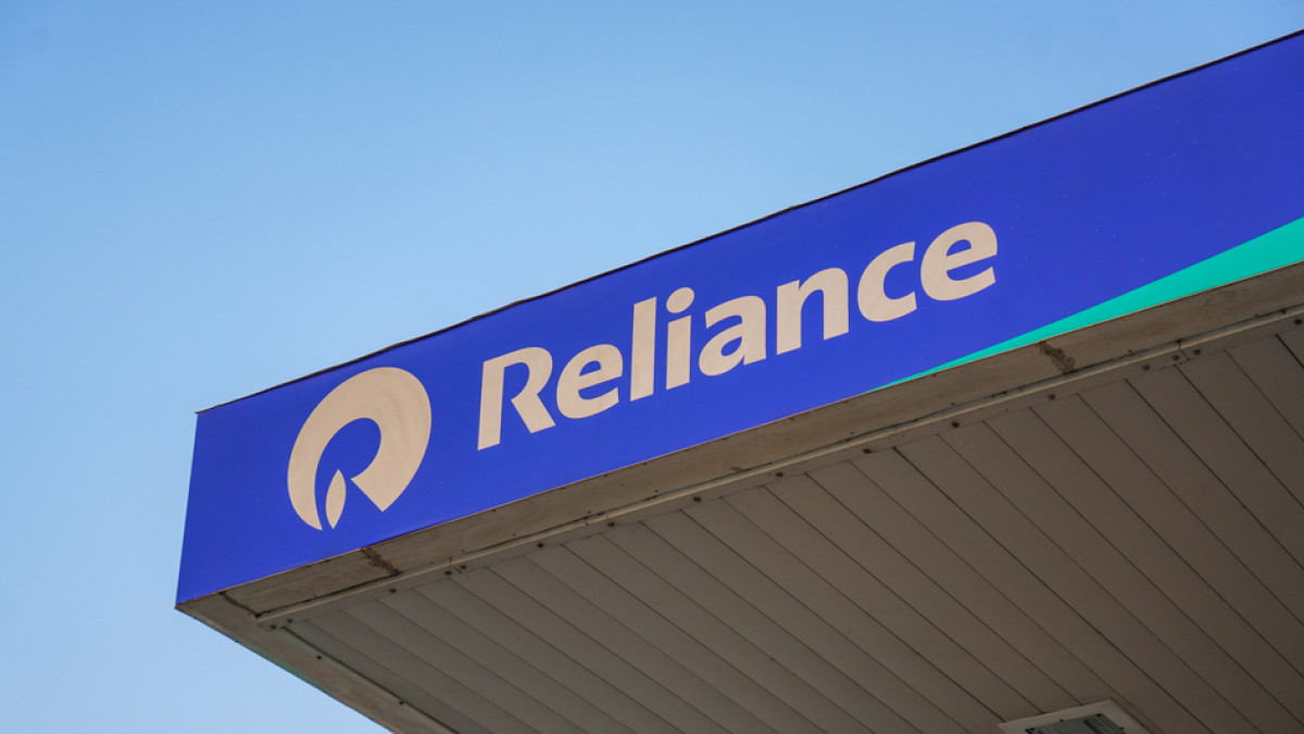 Reliance Industries share price at new 52-week high, m-cap over Rs 19 lakh  cr; last date to buy RIL shares for Jio Financial share eligibility, should  you buy?